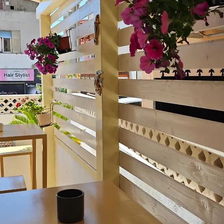 A Due Passi Dal Mare Bed & Breakfast 3*