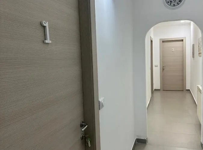 A Due Passi Dal Mare 3* 卡坦扎罗