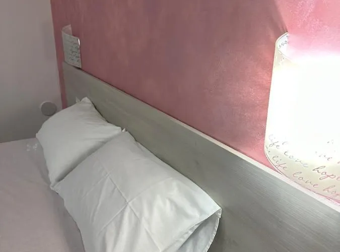 住宿加早餐酒店 A Due Passi Dal Mare 卡坦扎罗