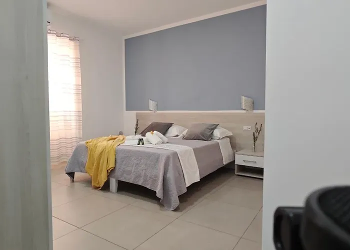 A Due Passi Dal Mare 住宿加早餐酒店 卡坦扎罗