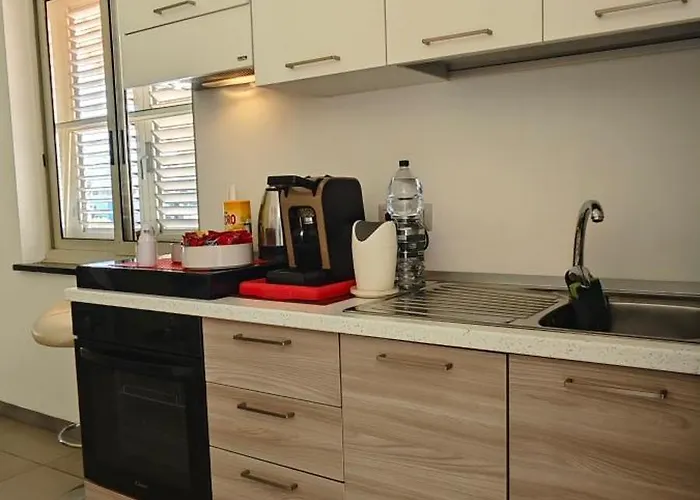 A Due Passi Dal Mare 3* 卡坦扎罗