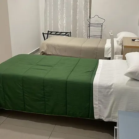 A Due Passi Dal Mare Bed & Breakfast