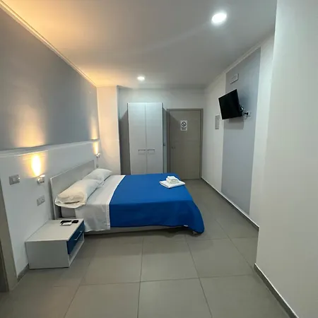 A Due Passi Dal Mare Bed & Breakfast 3*