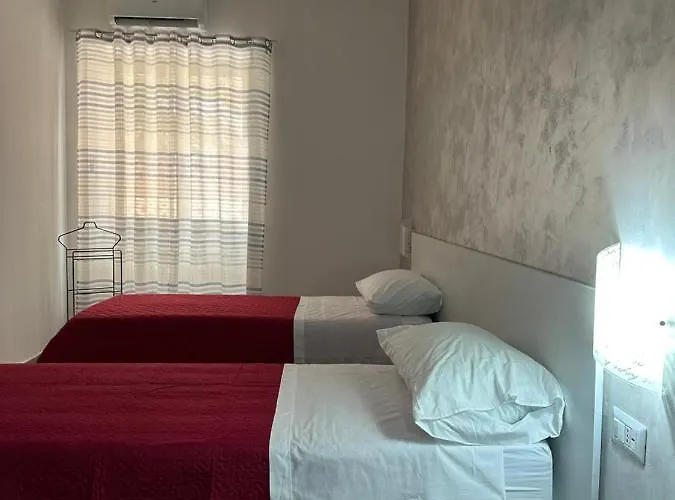 A Due Passi Dal Mare Bed and Breakfast 3*